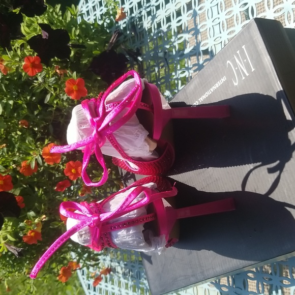 INC Sandaze Ankle-Tie Pumps Size 8 NIB - Picture 3 of 5